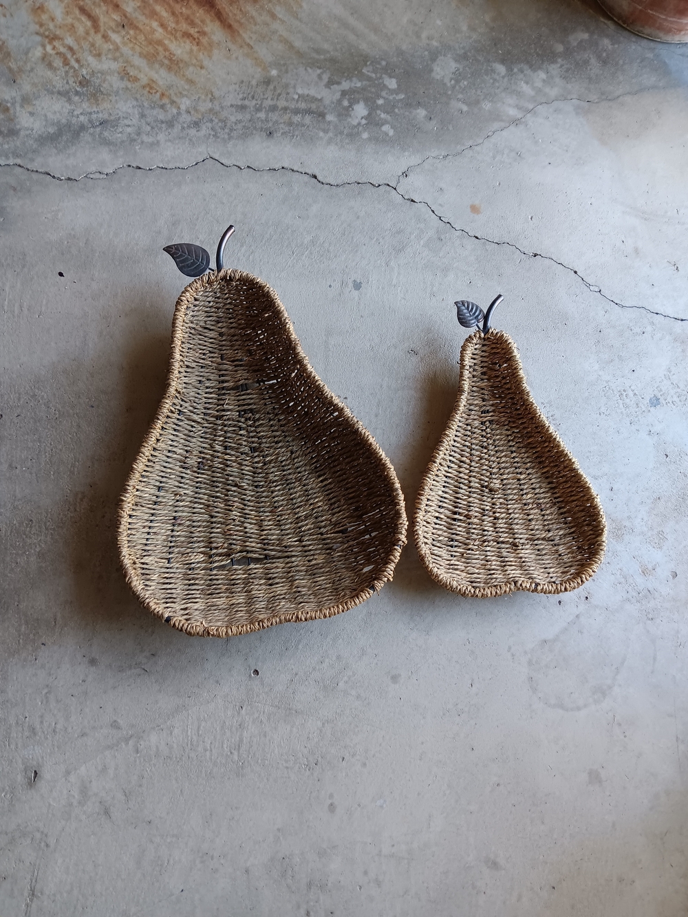 Vintage Harvest Chestnut Seagrass Pear Woven Basket Set of 2